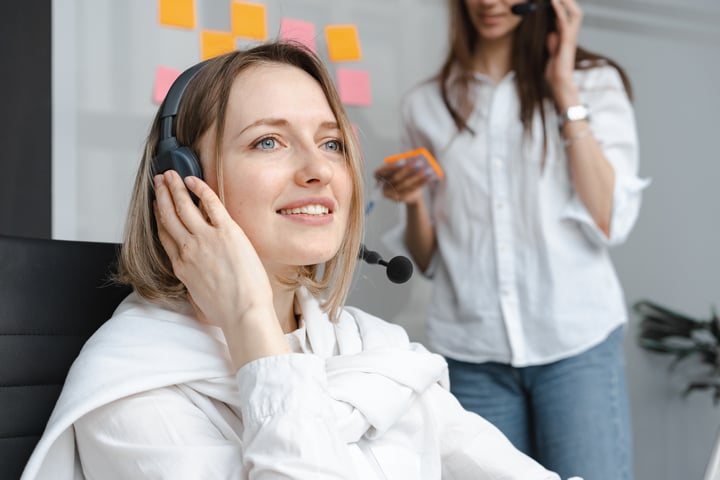How to Improve Contact Center Performance with Enhanced Quality Monitoring [Audio]