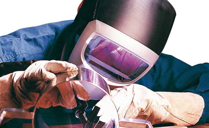 Welding-helmet_683x420
