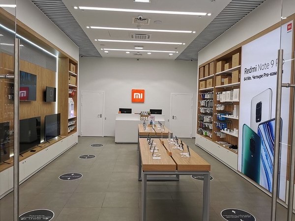 В России открылся первый фирменный магазин Xiaomi
