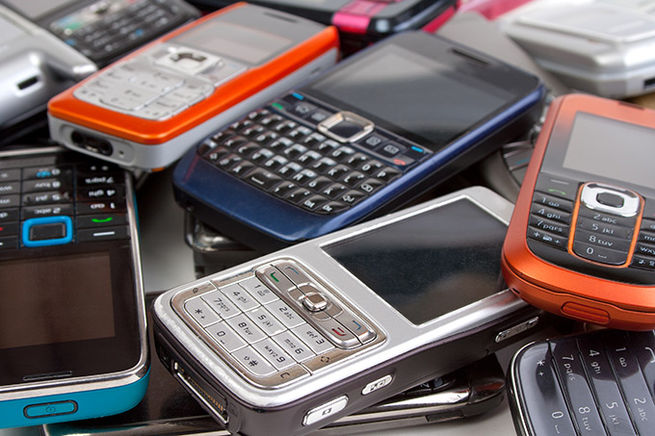 Мировой рынок кнопочных телефонов за 9 месяцев 2021 г. сократился на 2,7%