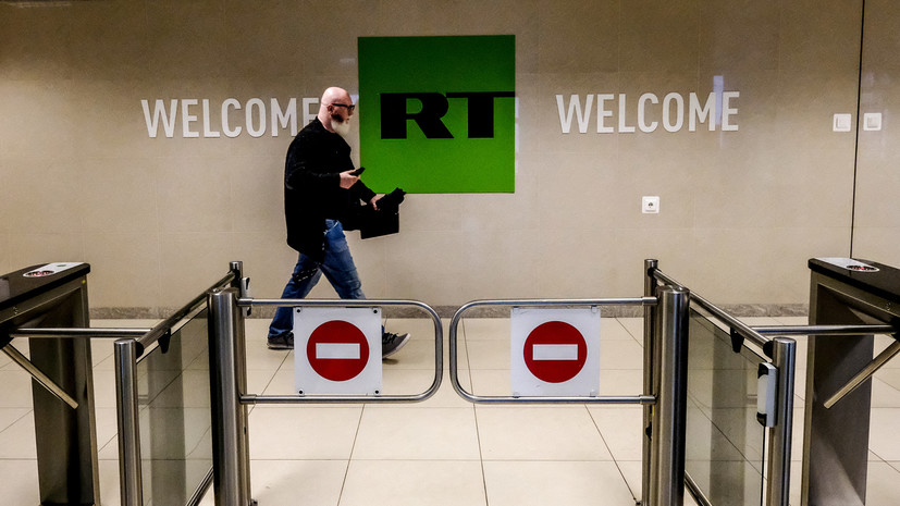 TikTok и YouTube заблокировали каналы RT и Sputnik на территории ЕС