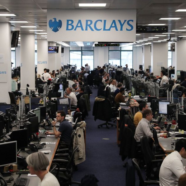 Банк Barclays уличили в слежке за сотрудниками