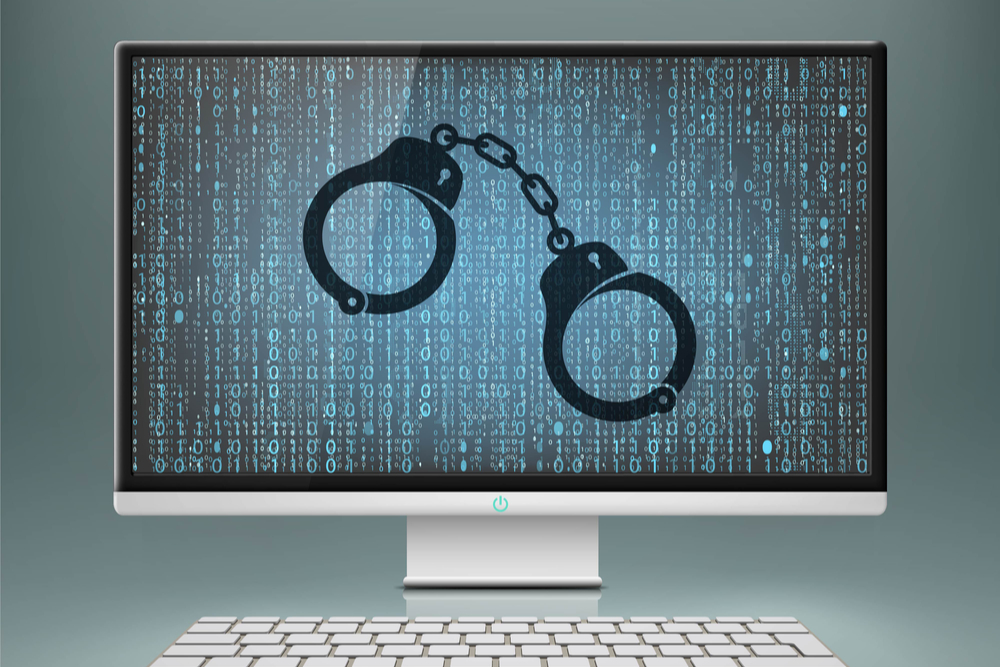 Двое румынских хакеров арестованы за создание вредоносных услуг