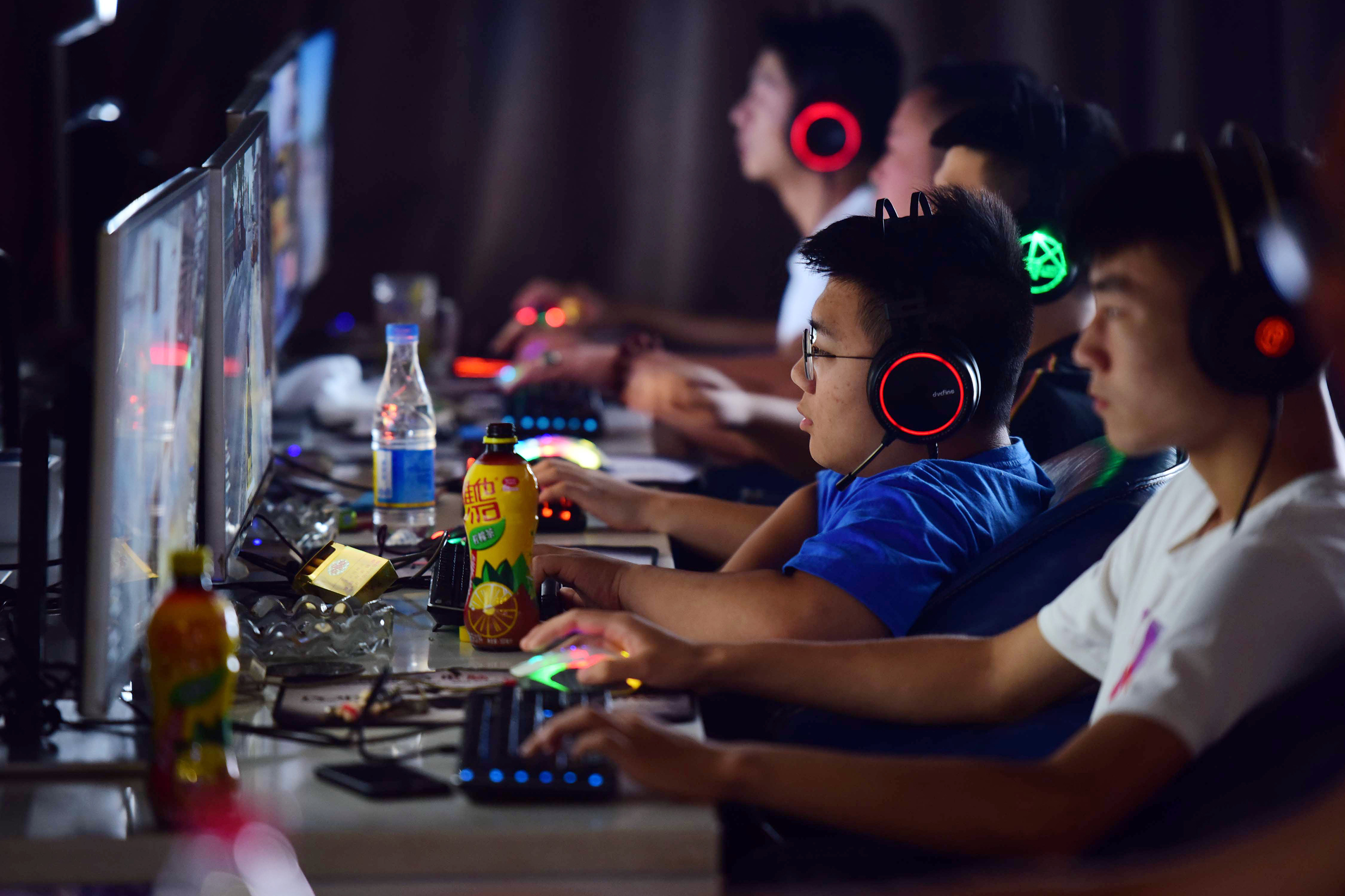 Китайским детям запретили играть в онлайн-игры больше 3 часов в неделю
