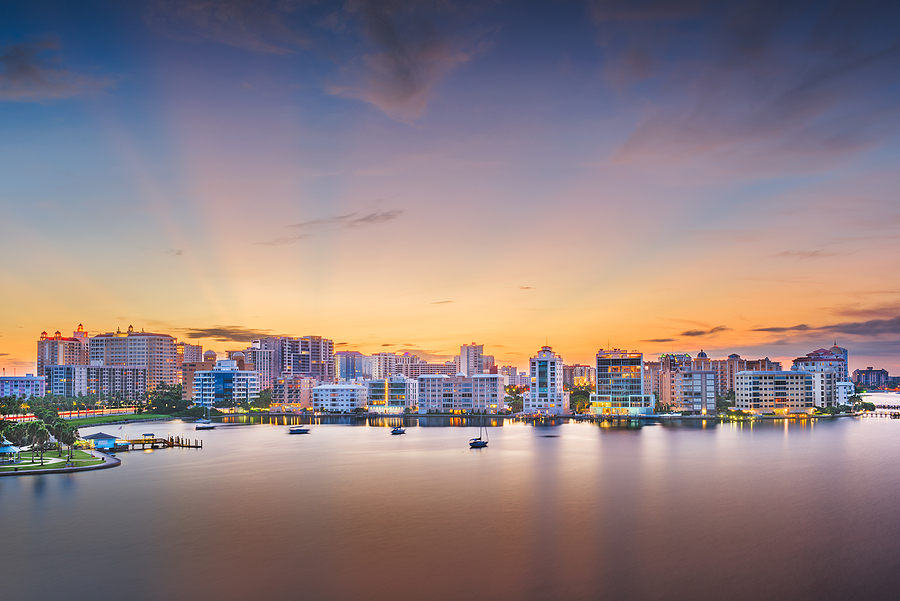 How to Enjoying a Night Out In Sarasota Without Breaking the Bank